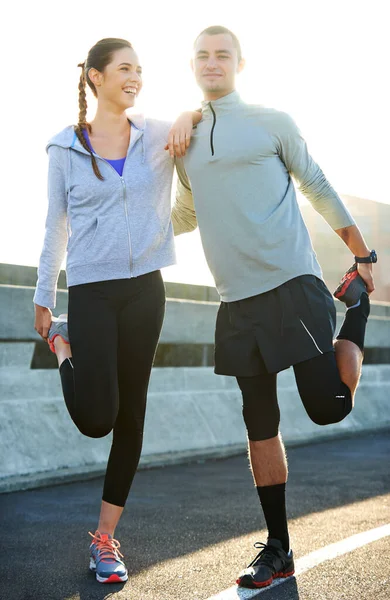 Stretching Long Jog Portrait Two Friends Stretching Together Run City — Stock Photo, Image