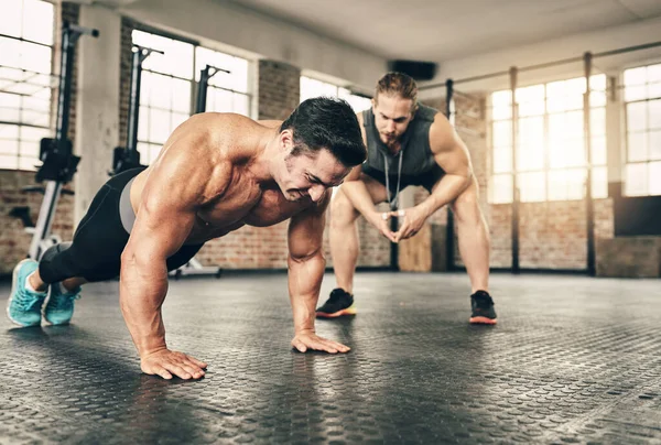 Just Few More Two Fit Determined Young Men Doing Pushups — Stock Photo, Image