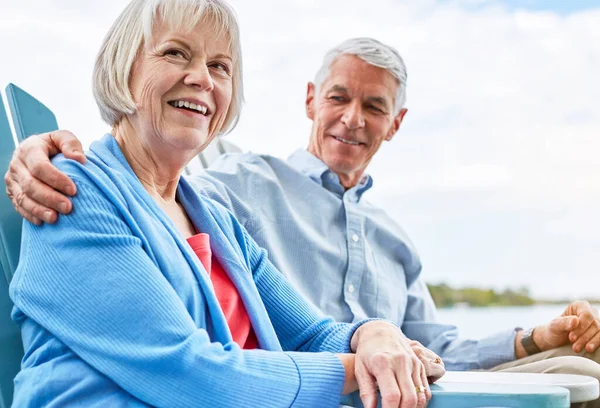 Die Vorplanung Ihres Ruhestands Hat Ihre Vorteile Ein Liebevolles Seniorenpaar — Stockfoto