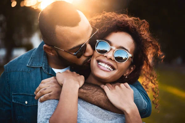 Just One Kiss Has Melting Young Couple Bonding Together Outdoors — Stock Photo, Image
