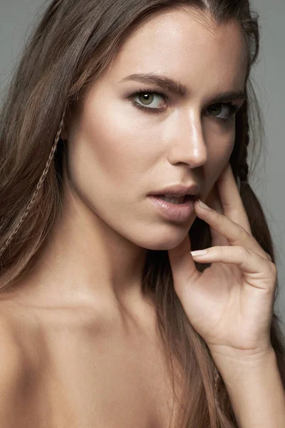 Sensual Belleza Retrato Mujer Estudio Para Bienestar Tratamiento Facial Autocuidado —  Fotos de Stock