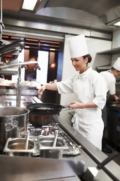 Chef Woman Frying Pan Sauce Restaurant Kitchen Catering Service Prepare — Stock Photo, Image
