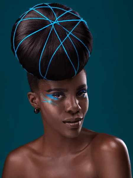 Porträt Haare Und Mode Mit Einer Modellierten Schwarzen Frau Studio — Stockfoto