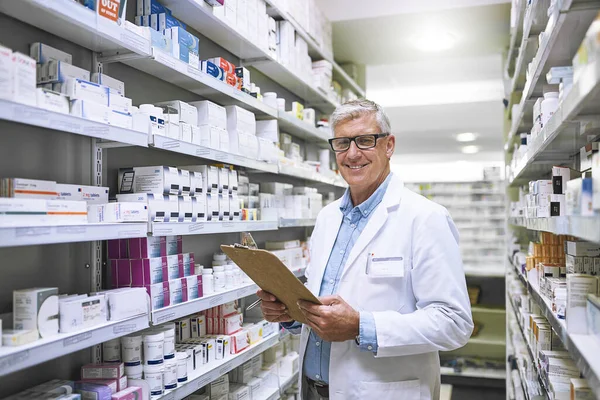 Farmacia Medicina Retrato Hombre Portapapeles Tienda Para Lista Verificación Inspección — Foto de Stock