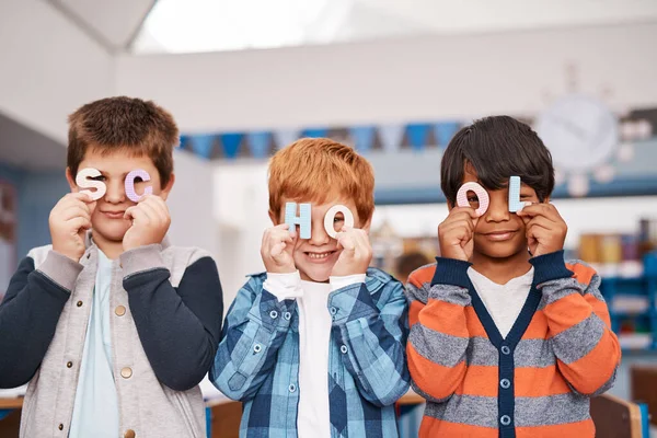School Made Group Cheerful Elementary School Children Holding Letters Faces — Stock Photo, Image