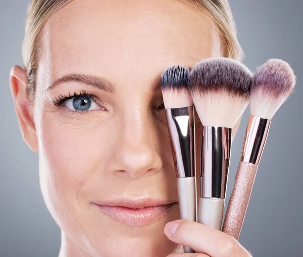Makeup Telah Menjadi Kebutuhan Dalam Rutinitas Sehari Hari Saya Potret — Stok Foto