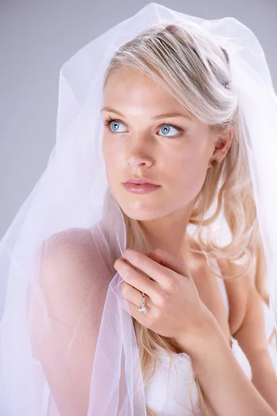 Σκέψη Πέπλο Και Γυναίκα Νύφη Νυφικό Φόρεμα Νυφικό Μακιγιάζ Και — Φωτογραφία Αρχείου