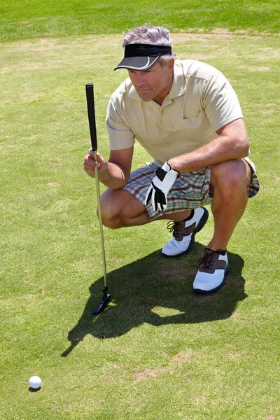 Olgun Bir Adam Golf Profesyonel Oyun Spor Hobi Için Sahaya — Stok fotoğraf