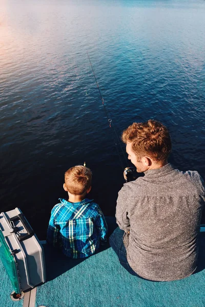 Encanta Pescar Tanto Como Padre Hijo Pequeño Pescar Lago — Foto de Stock