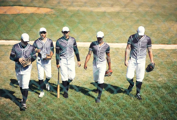 Takes Team Win Tournament Group Young Men Walking Baseball Field — Stock Photo, Image
