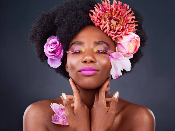 Smink Virágok Szépség Fekete Stúdió Színes Kreatív Tavaszi Természetes Kozmetikumok — Stock Fotó