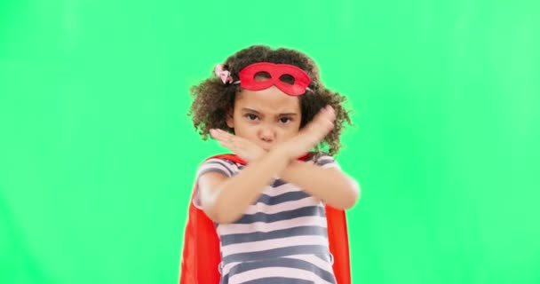 Супергерой Ребенок Стоп Знак Зеленом Экране Руками Борются Преступностью Костюмах — стоковое видео
