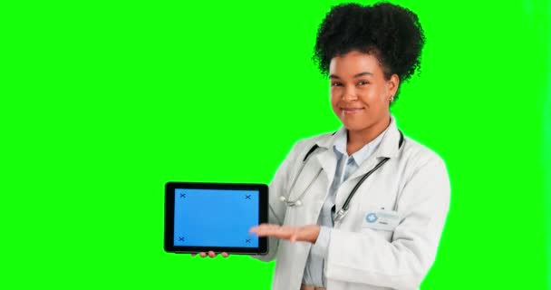 Πρόσωπο Γυναίκα Και Γιατρός Tablet Πράσινη Οθόνη Και Υγειονομική Περίθαλψη — Αρχείο Βίντεο