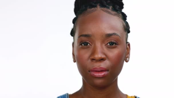 Mujer Negra Cara Triste Con Salud Mental Depresión Aislada Sobre — Vídeos de Stock