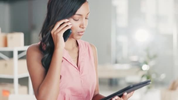 Zła Kobieta Telefon Biznes Startup Stres Lub Sfrustrowany Usług Logistycznych — Wideo stockowe