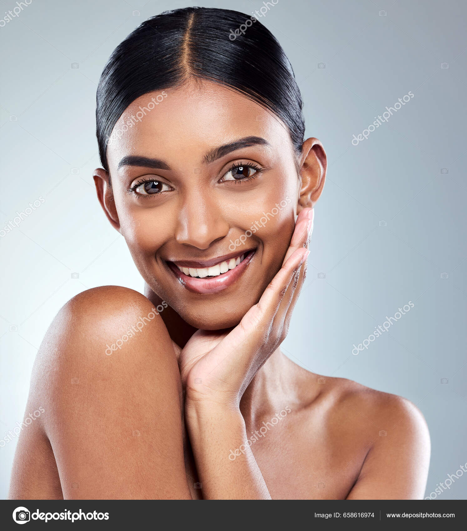 Smile Portrait Indian Woman Beauty Model Skincare Cosmetic Isolated Studio  — Stock Photo © PeopleImages.com #658616974