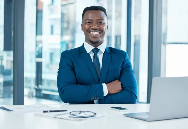 Посмішка Ноутбук Портрет Чорношкірого Чоловіка Офісі Дослідження Корпоративного Бізнесу Розкладу — стокове фото