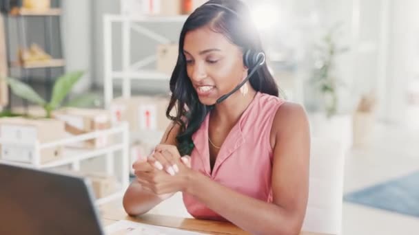 Callcenter Laptop Frustrierte Videoanrufe Und Weibliche Telemarketing Auf Kontaktieren Sie — Stockvideo