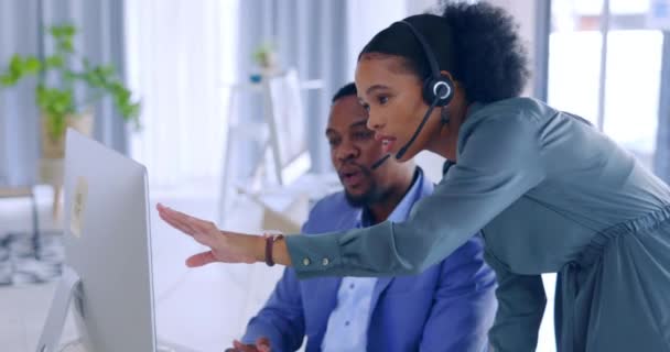 Çağrı Merkezi Eğitimi Bilgisayar Siyahi Insanların Koçluk Yapması Satış Ekibi — Stok video
