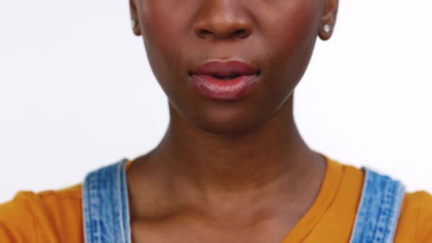Surprise Wow Open Mouth Black Woman Hands Face News Announcement — Stock Video