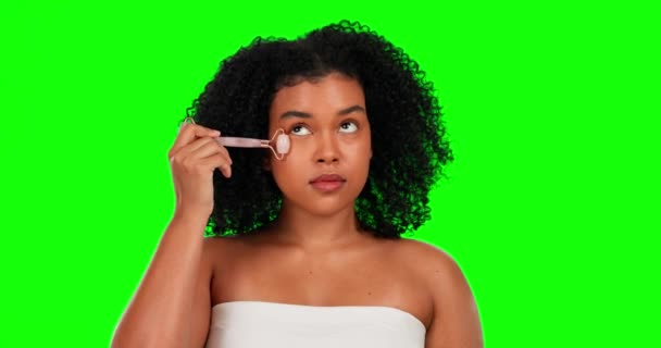 Szépség Bőr Görgővel Zöld Képernyőn Arc Kozmetikai Eszközök Mockup Helyet — Stock videók