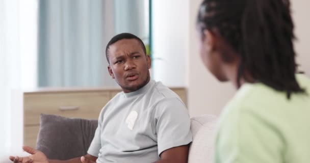 Drama Argument Fighting Black Couple Sofa Divorce Breakup Marriage Conflict — Stock Video