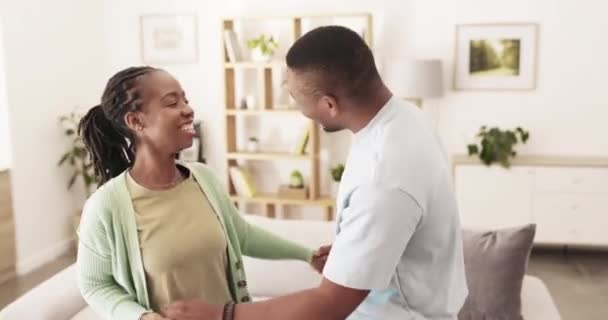 Amour Maison Heureux Couple Noir Dansant Coller Profiter Temps Qualité — Video