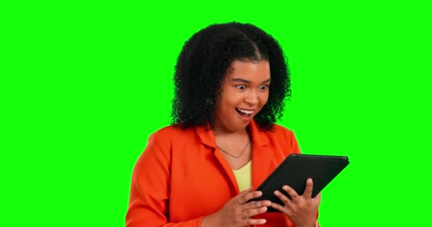 Πράσινο Tablet Οθόνη Έκπληξη Και Ευτυχισμένη Γυναίκα Ενθουσιασμένος Για Την — Αρχείο Βίντεο