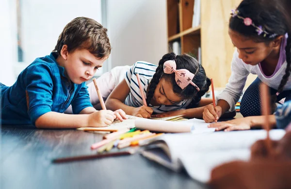 Desenho Escrita Crianças Chão Coloração Diversidade Com Diversão Educação Desenvolvimento — Fotografia de Stock