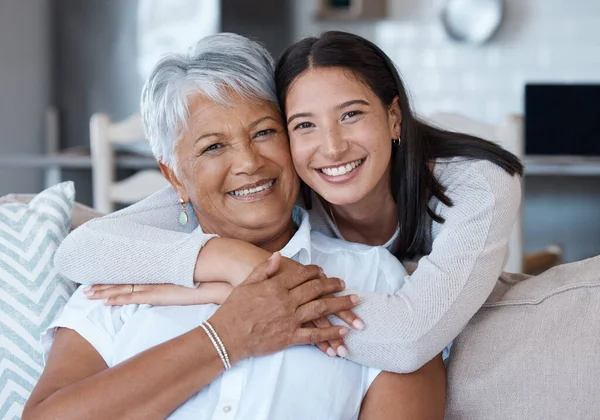 Hug Mothers Day Portrait Women Smile Care Trust Support Sofa — Stock Photo, Image