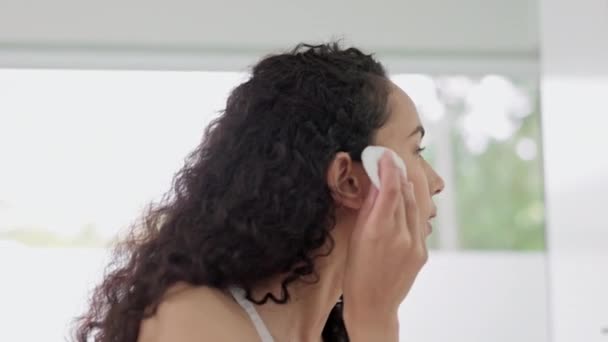 Damen Schönheits Und Baumwollkissen Zur Make Entfernung Reinigung Oder Gesichtsbehandlung — Stockvideo