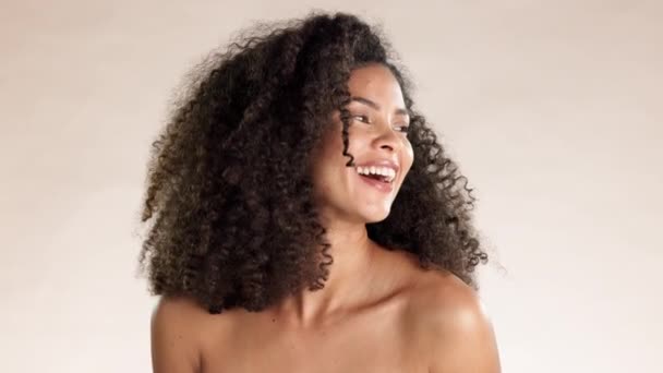 Gesicht Hautpflege Und Schwarze Frau Mit Körperpflege Witzig Selbstbewusst Auf — Stockvideo