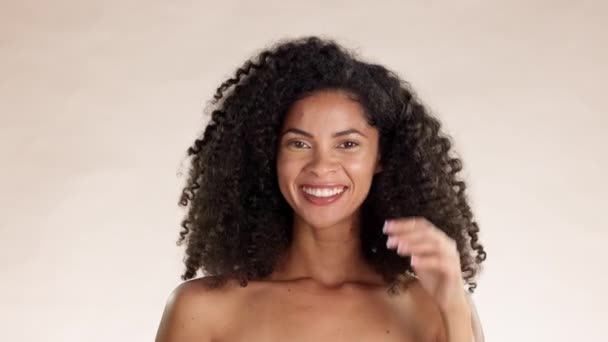 Cuidado Piel Belleza Rostro Una Mujer Estudio Con Tratamiento Natural — Vídeo de stock