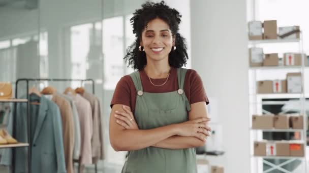 Vrouw Modeontwerper Logistiek Kleine Bedrijven Met Wapens Gekruist Leiderschap Management — Stockvideo