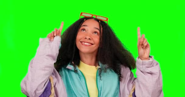 Cara Tela Verde Mulher Apontando Para Cima Emoji Felicidade Com — Vídeo de Stock