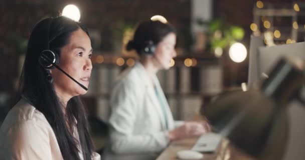 Call Center Dator Konsult Eller Asiatisk Kvinna Som Förklarar Telekom — Stockvideo