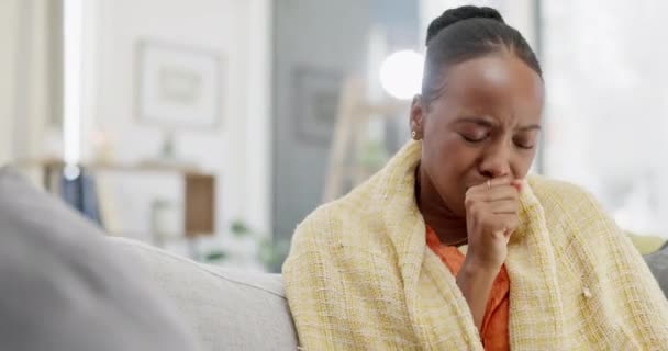 Malade Femme Noire Toux Maison Grippe Coronavirus Allergie Aux Problèmes — Video