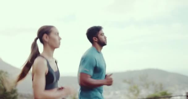 Sport Góry Para Biegających Trasie Treningu Lub Szkolenia Wyścigu Maraton — Wideo stockowe
