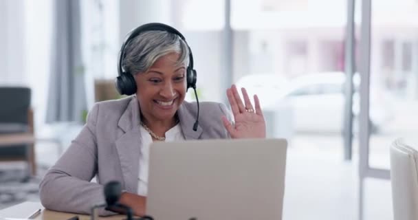 Obchodní Žena Notebook Video Hovor Sluchátky Pro Virtuální Setkání Pozdrav — Stock video