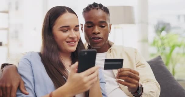 Teléfono Pareja Tarjeta Crédito Para Compras Línea Con Celebración Casa — Vídeos de Stock