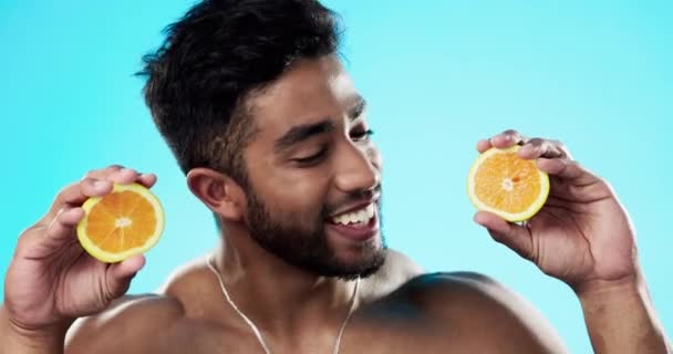 Oranje Huidverzorging Gezicht Van Man Studio Voor Schoonheid Wellness Citrusbehandeling — Stockvideo