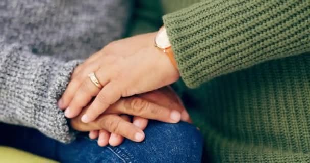 Empatie Podpora Láska Páru Který Drží Ruce Kvůli Respektu Manželství — Stock video