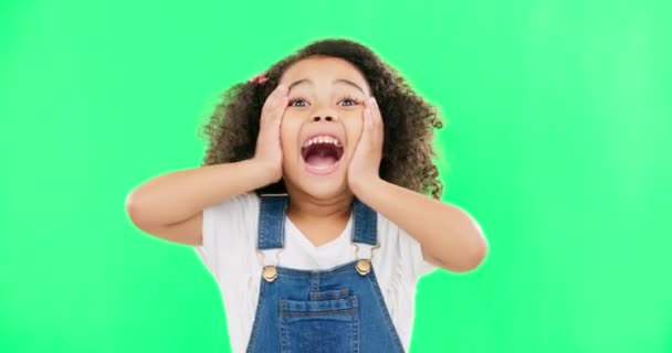 Σοκαρισμένος Έκπληξη Και Παιδί Χέρια Στο Πρόσωπο Ουρλιάζοντας Και Ενθουσιασμένος — Αρχείο Βίντεο