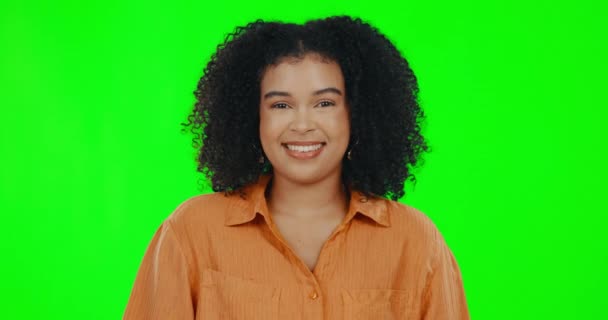 Glücklich Frauengesicht Und Augenzwinkern Auf Grünem Bildschirm Studio Und Flirten — Stockvideo