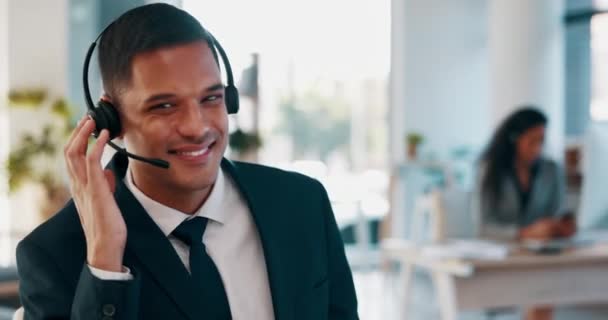 Call Center Sonrisa Cara Hombre Oficina Moderna Con Confianza Felicidad — Vídeo de stock