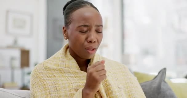 Wanita Kulit Hitam Yang Sakit Flu Dan Batuk Rumah Karena — Stok Video