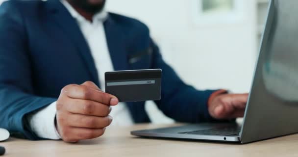 Man Handen Creditcard Laptop Voor Het Bedrijfsleven Online Winkelen Handel — Stockvideo
