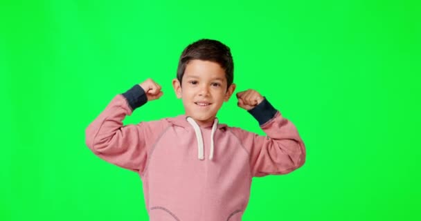 Cara Criança Flexão Muscular Tela Verde Estúdio Isolado Mockup Fundo — Vídeo de Stock