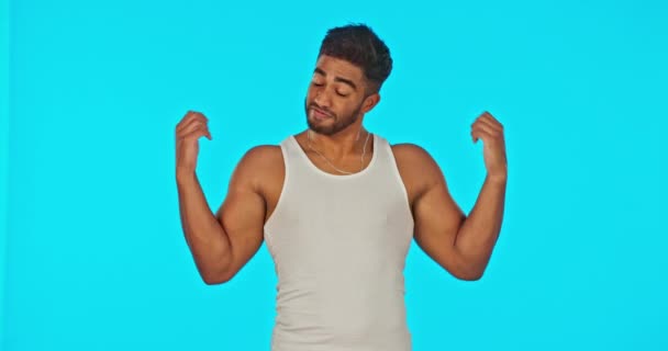 Мышцы Растерянные Сгибающиеся Мужчины Пожимают Плечами Чувствуя Себя Неуверенными Изолированными — стоковое видео