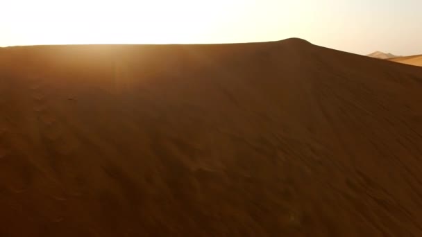 나미비아 사막에 석양을 드론이나 자연의아름다움 수평선이나 아프리카의 가뭄등 자유의 모험은 — 비디오
